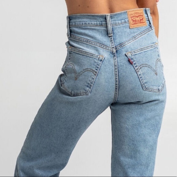 LEVI'S Worn To Ride Ribcage Straight Jeans in Light Blast Size 30 - Picture 4 of 10